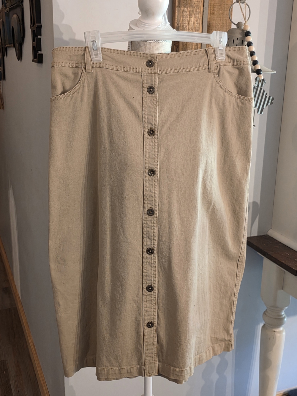 Laura Scott Cream Button-Front Midi Skirt